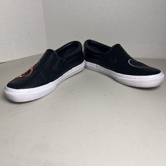 Vera Bradley Disney Shoes Alice in Wonderland Roses Red Quilted Slip On Size 9 - Picture 9 of 16